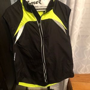 Men’s Brooks running vest XL